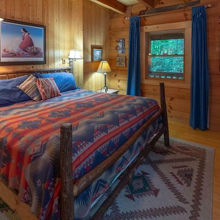 Creekside Bunkhouse Villa Whittier Bagian luar foto