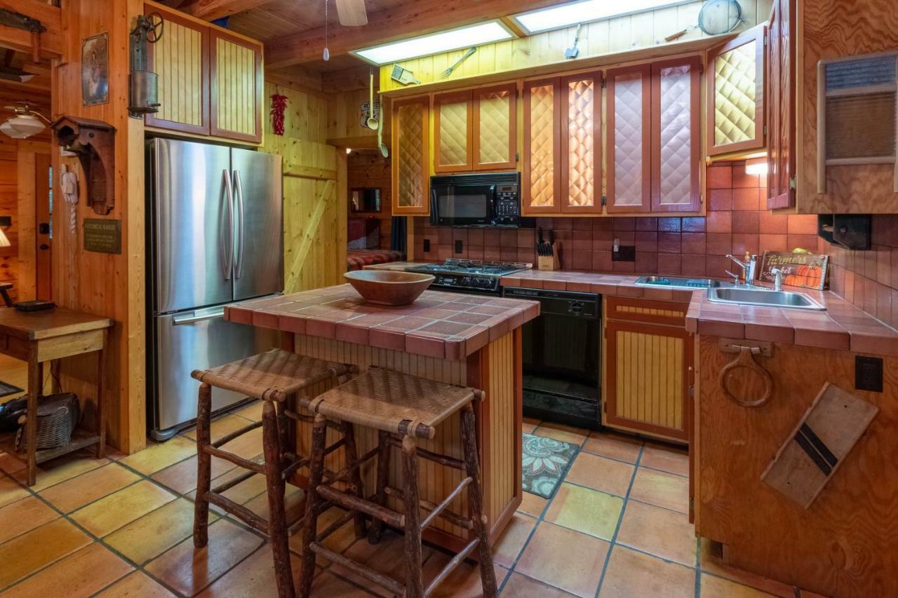 Creekside Bunkhouse Villa Whittier Bagian luar foto