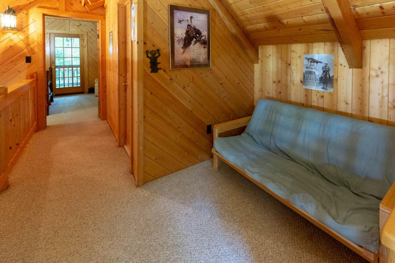 Creekside Bunkhouse Villa Whittier Bagian luar foto